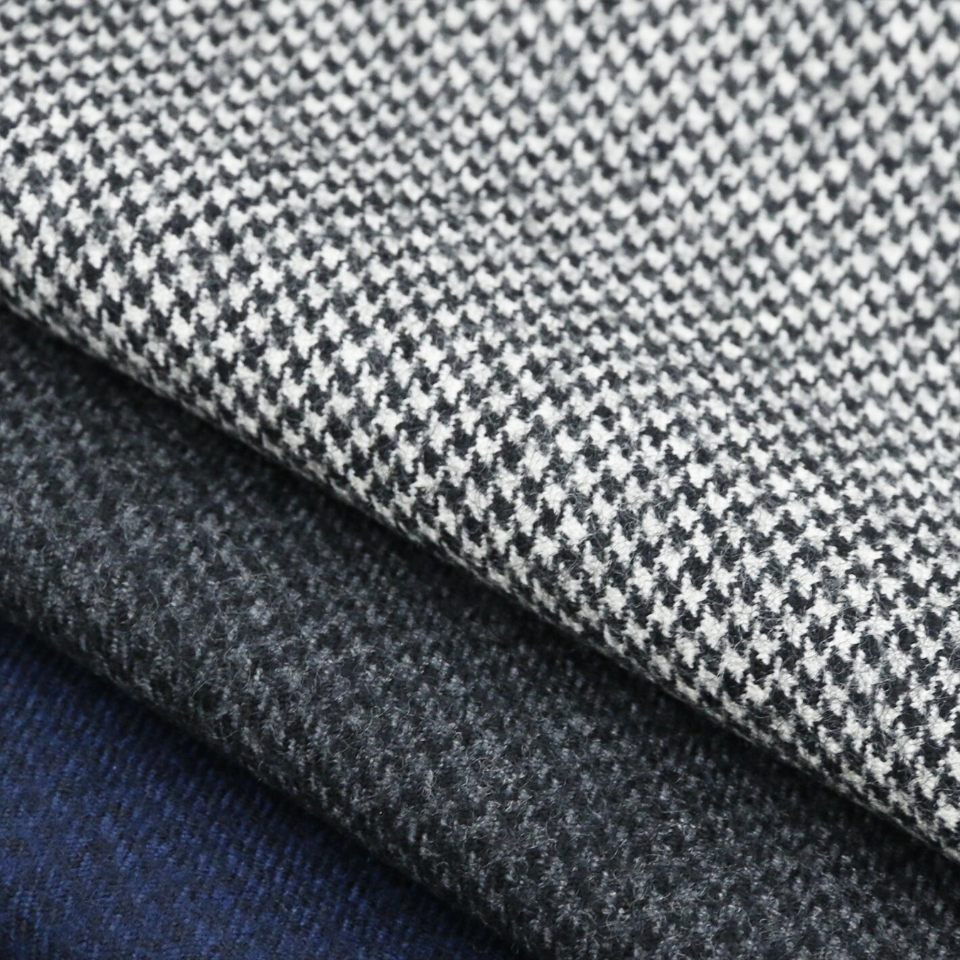 High-end Italian Merino Wool Fabric 100 Worsted Wool Suit Fabric for Men's Suits Brushed Fall and Winter Houndstooth