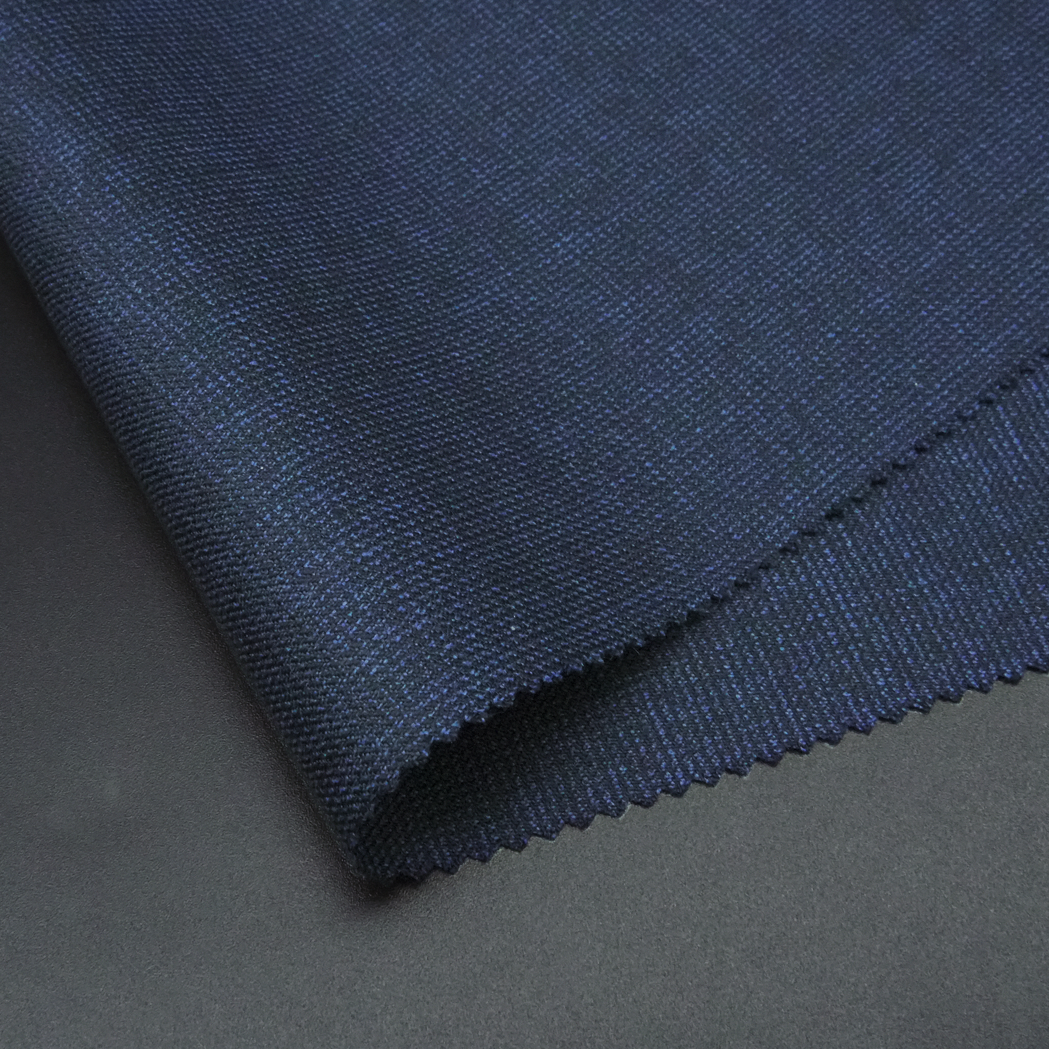 Comfy STOCK Blend Wool/Polyester Fabric Worsted Italian Merino Wool Suiting Fabric for Men Suits